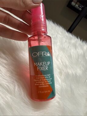 OFRA Makeup Fixer Setting Spray - Pink Bottle